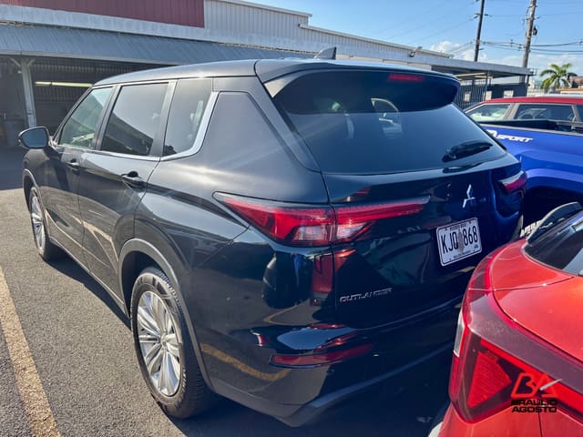 Mitsubishi Outlander ES 2024