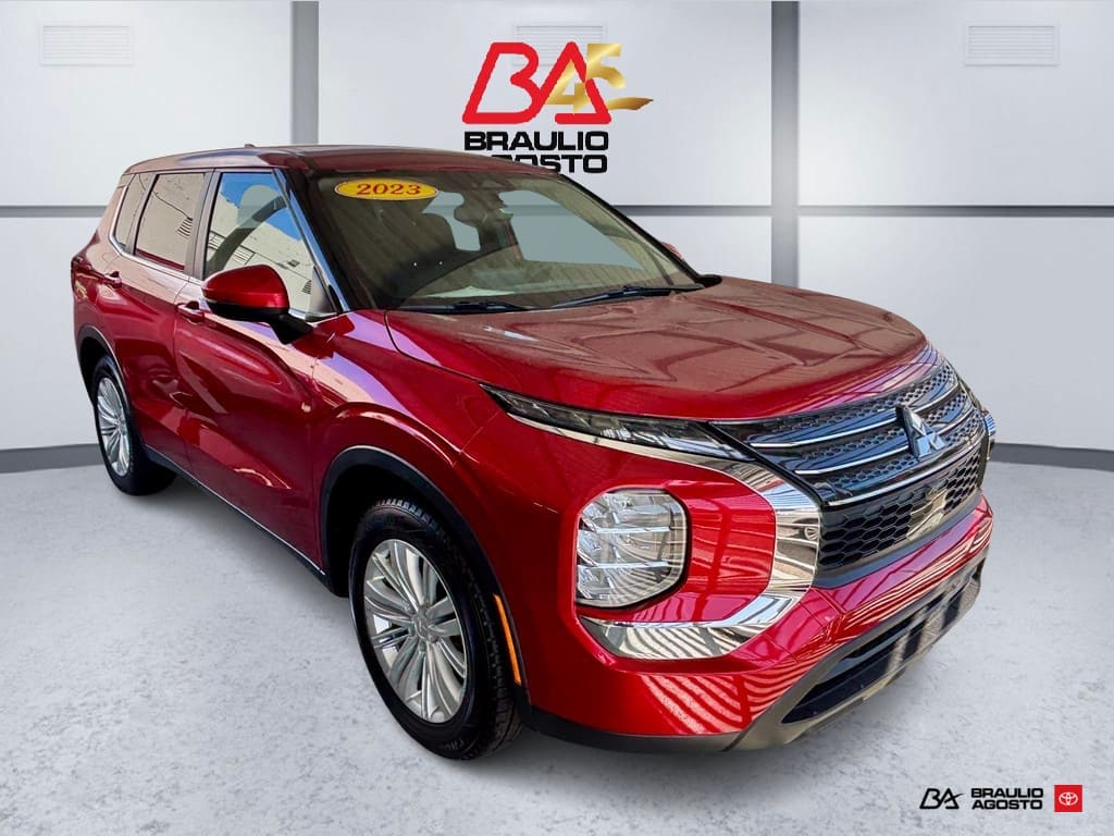 2023 Mitsubishi Outlander ES 2WD's photo
