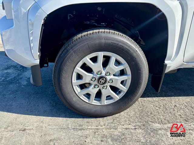 Toyota Tacoma 2WD SR5 2026