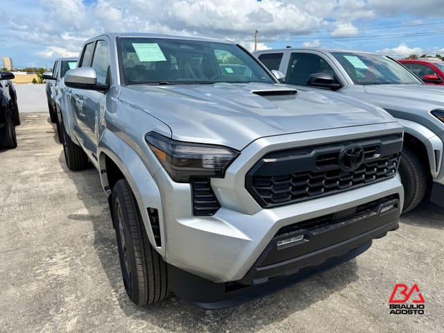 Toyota Tacoma 2WD SR5 2026