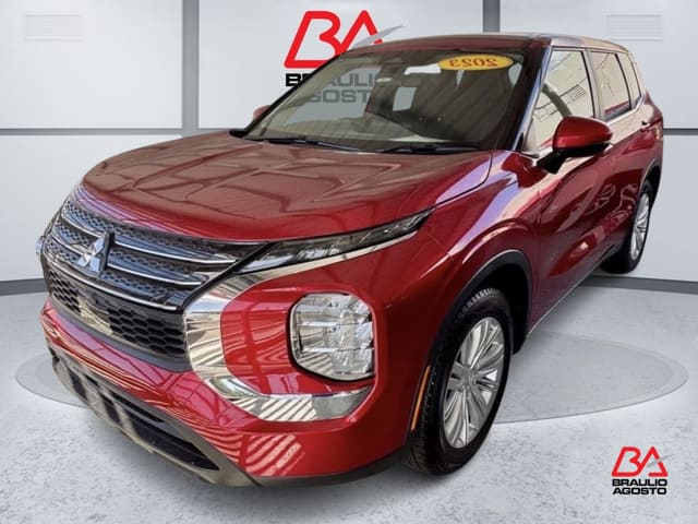 Mitsubishi Outlander ES 2023