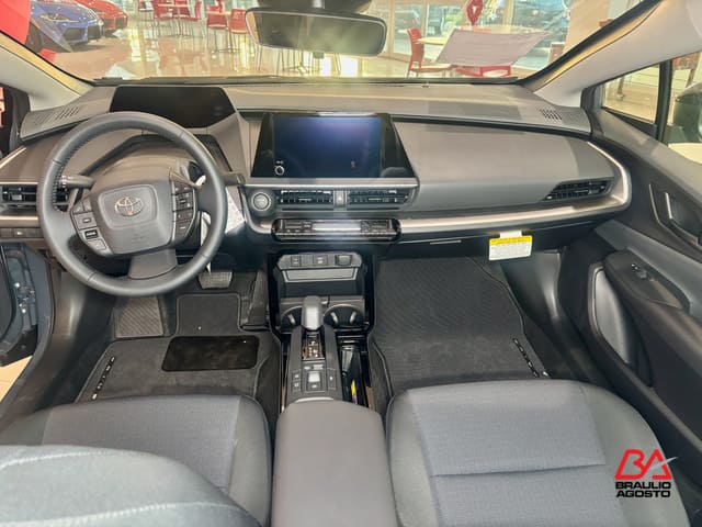 Toyota Prius Plug-In Hybrid SE 2026