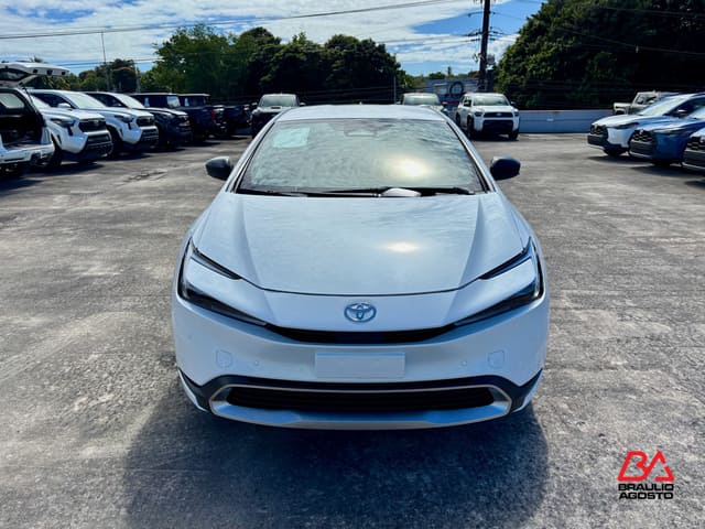 Toyota Prius Plug-In Hybrid SE 2026