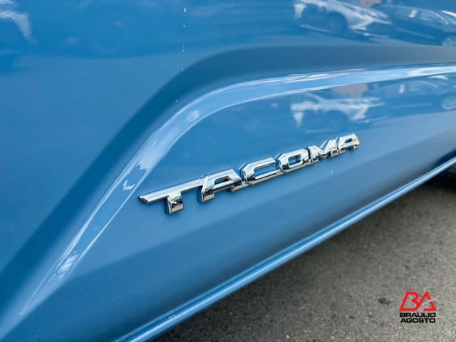 Toyota Tacoma 2WD SR5 2026
