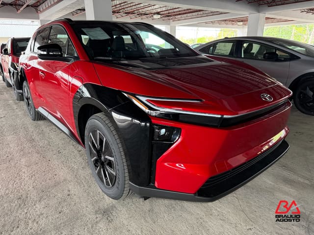 Toyota bZ XLE Plus 2026