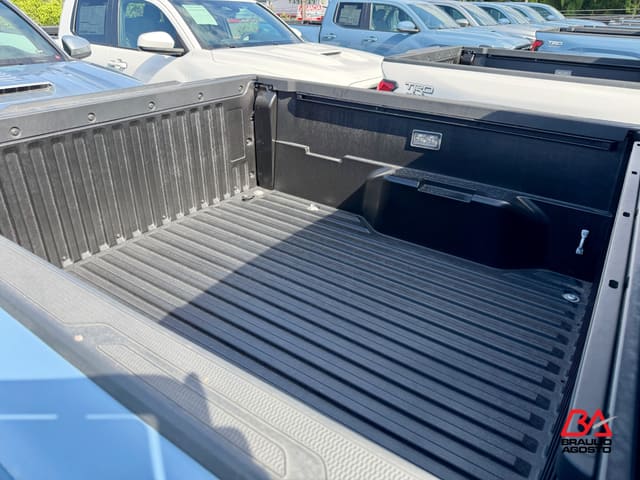 Toyota Tacoma 2WD SR5 2026