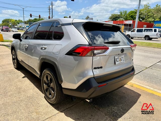 Toyota RAV4 LE 2023