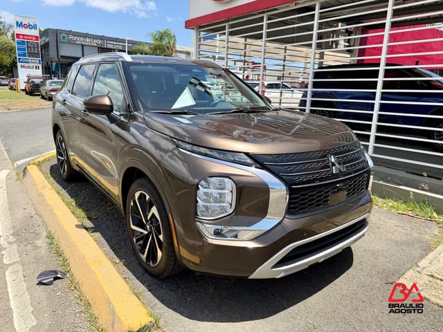 Mitsubishi Outlander SEL 2023