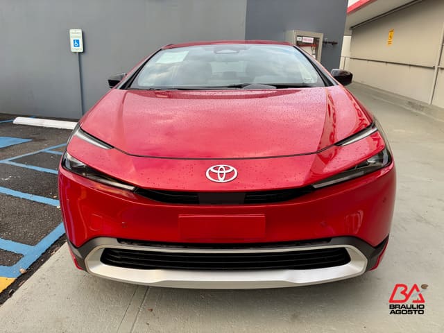 Toyota Prius Plug-In Hybrid SE 2026