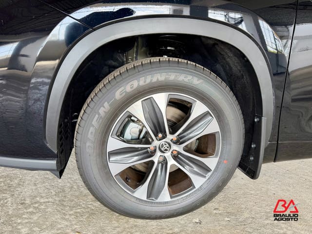 Toyota Highlander Hybrid XLE 2026