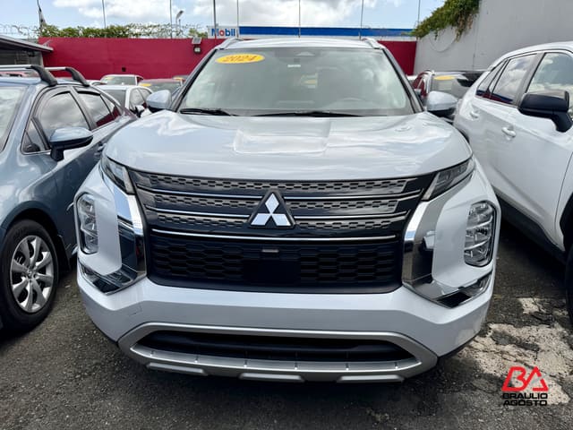 Mitsubishi Outlander SE 2024