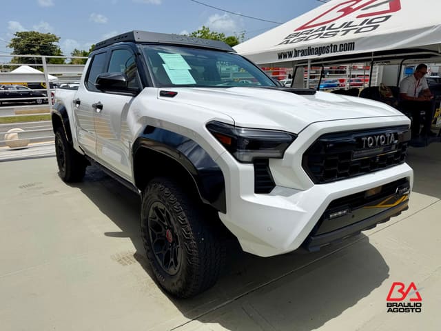 Toyota Tacoma 4WD TRD Pro Hybrid 2026