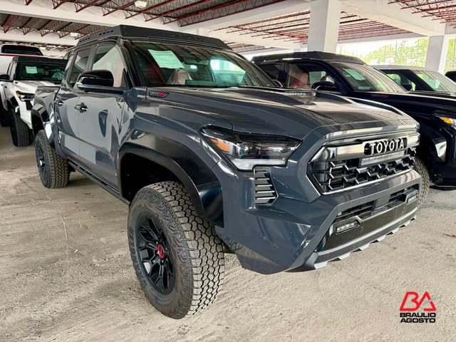 Toyota Tacoma 4WD TRD Pro Hybrid 2026