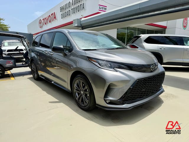 Toyota Sienna XSE 2026