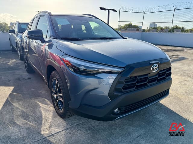 Toyota Corolla Cross XLE 2026