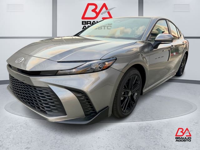 Toyota Camry SE 2026