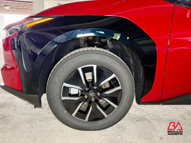 Toyota bZ XLE Plus 2026