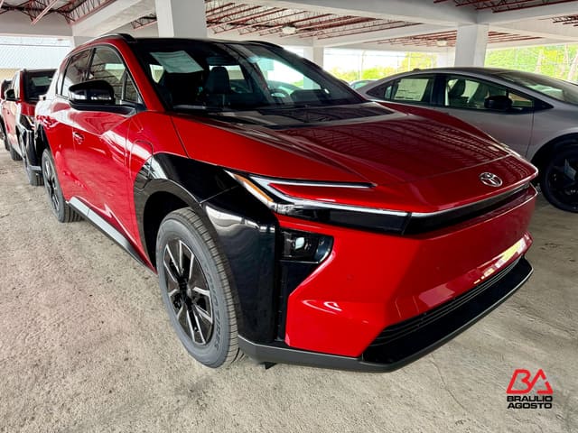 Toyota bZ XLE Plus 2026