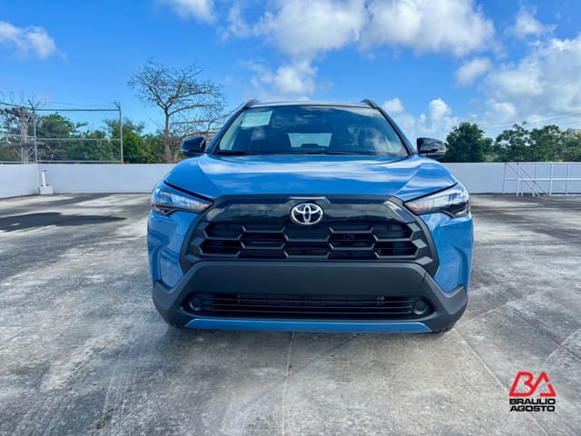 Toyota Corolla Cross LE 2026