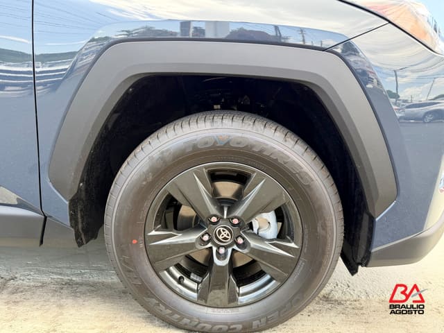 Toyota RAV4 LE 2026