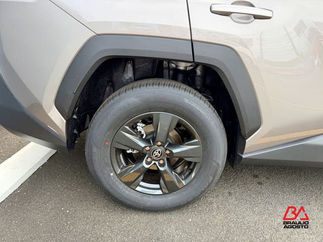 Toyota RAV4 LE 2026
