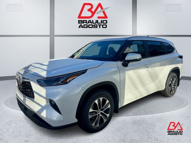 Toyota Highlander Hybrid XLE 2026