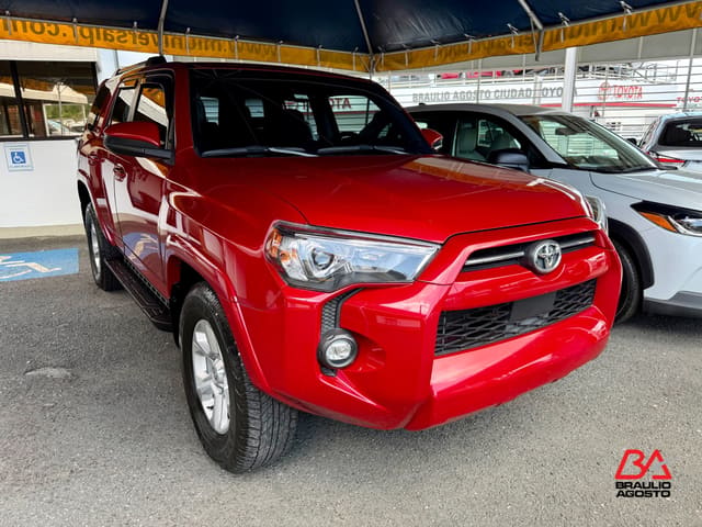 Toyota 4Runner SR5 2024