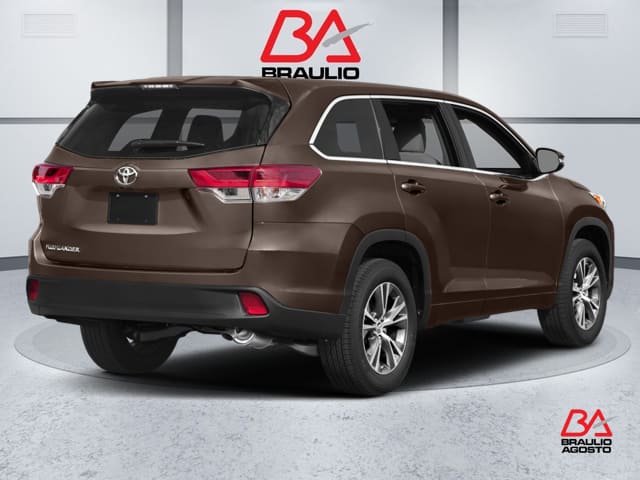 Toyota Highlander LE 2017