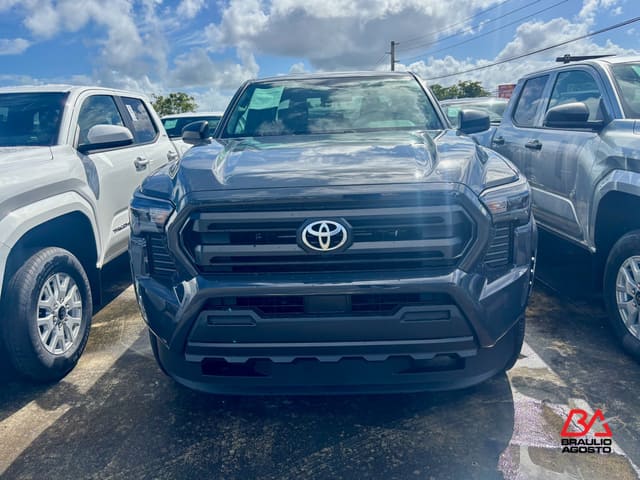 Toyota Tacoma 2WD SR 2026