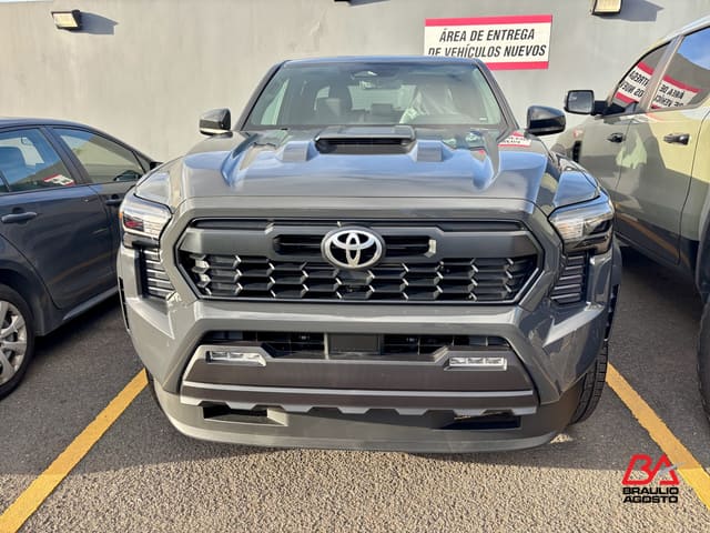 Toyota Tacoma 2WD SR 2026