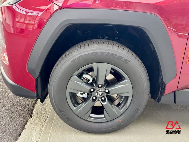 Toyota RAV4 LE 2026