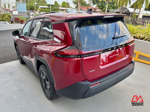 Toyota RAV4 LE 2026