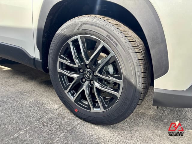 Toyota Corolla Cross XLE 2026