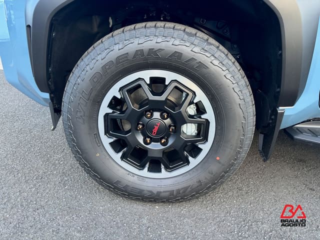 Toyota 4Runner SR5 2026