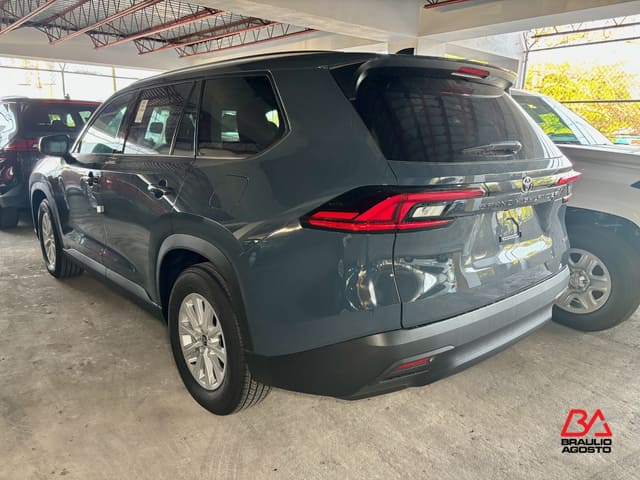 Toyota Grand Highlander XLE 2026
