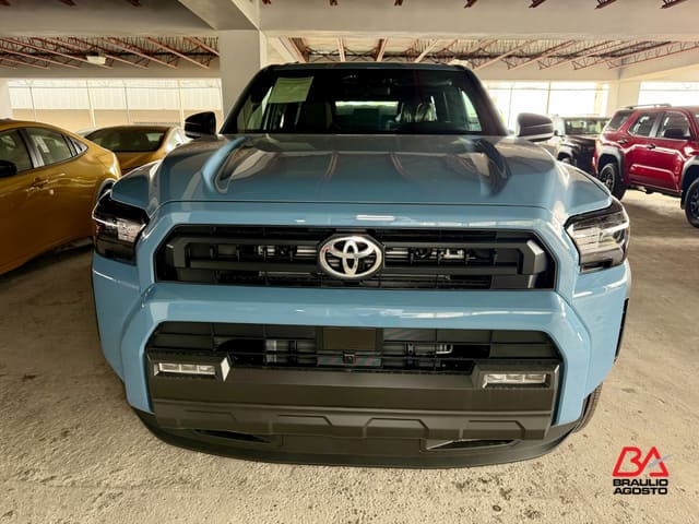 Toyota 4Runner SR5 2026