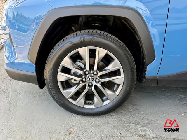 Toyota RAV4 XLE Premium 2025