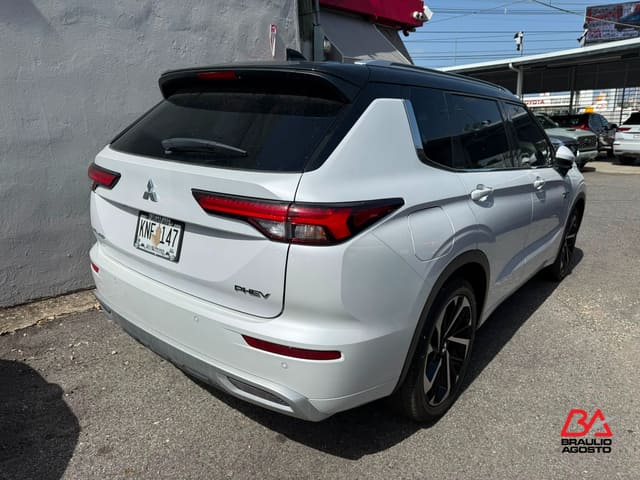 Mitsubishi Outlander Plug-In Hybrid SEL Black Edition 2025
