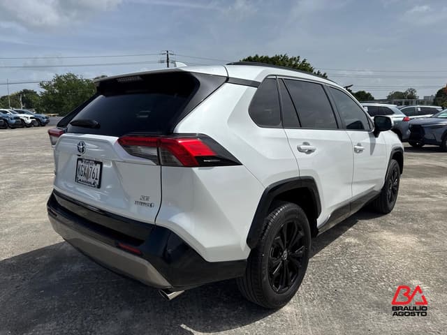 Toyota RAV4 Hybrid SE 2023