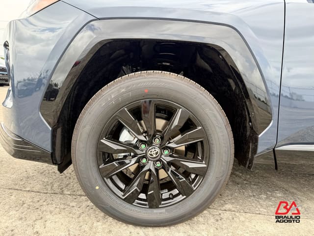 Toyota RAV4 SE 2026