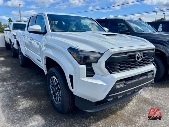 Toyota Tacoma 2WD SR5 2026