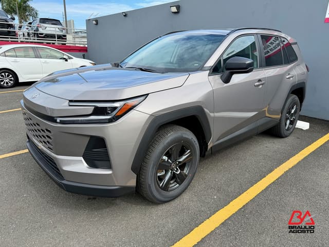 Toyota RAV4 LE 2026