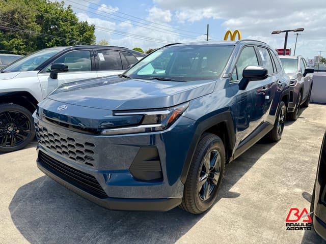 Toyota RAV4 LE 2026