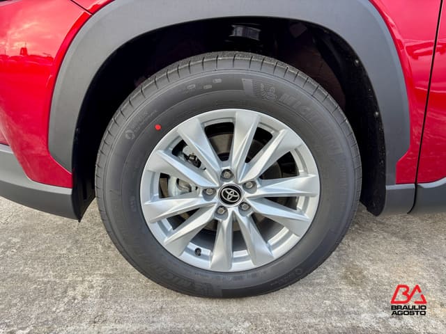 Toyota Corolla Cross LE 2026