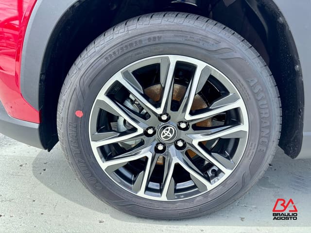 Toyota Corolla Cross XLE 2026