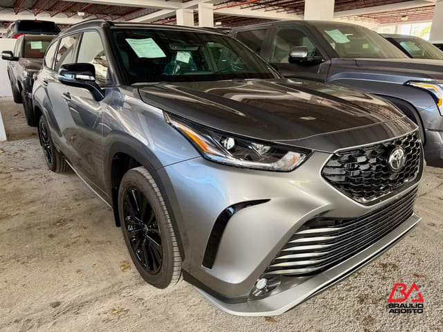Toyota Highlander XSE 2026
