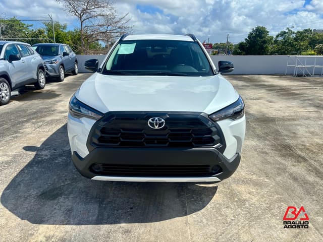 Toyota Corolla Cross LE 2026