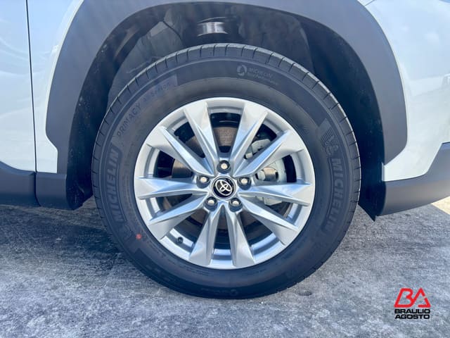 Toyota Corolla Cross LE 2026