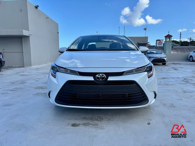 Toyota Corolla LE 2026