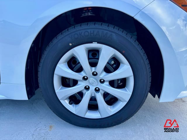 Toyota Corolla LE 2026